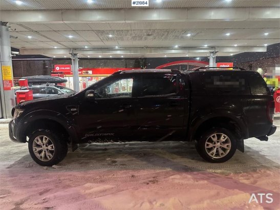 Ford Ranger w/ two sets of tires and defective 4 wheel Ranger w/ two sets of tires and defective 4 wheel 2014 2 Small Vans...