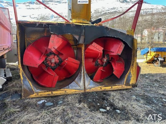 Øveraasen PW1350 Unit 2 snow blower Øveraasen PW1350 Unit 2 snow blower 1975 2 image 37