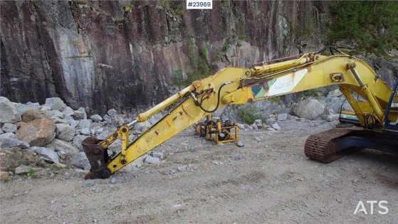 Kobelco SK200LC Excavator with digging bucket SK200LC Excavator with digging bucket 1991 2 Crawler Excavators image 7