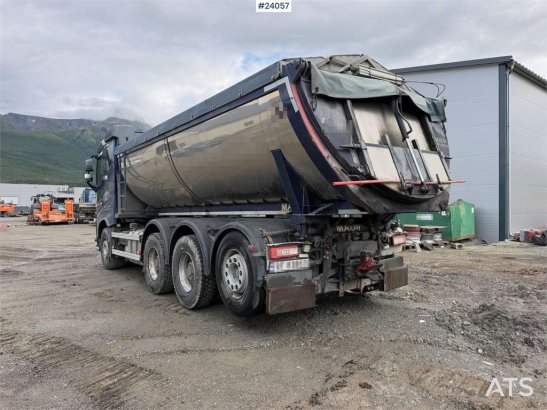 Volvo FH16 8x4 Tipper Truck with Asphalt Body and Stone 590 2018 2 image 7
