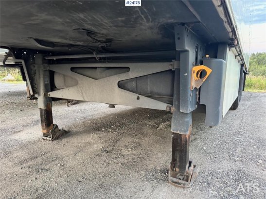 Schmitz Cargobull Box Semi-Trailer with Refrigeration/Freezer Unit a Schmitz Cargobull Box Semi-Trailer with Refrigeration...