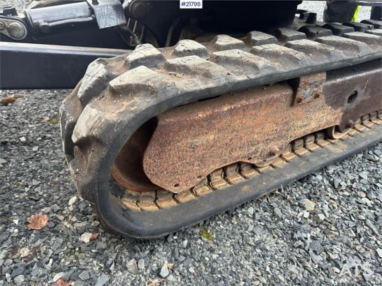Kubota U17-3a Mini Excavator with Digging Bucket – Custom U17-3a Mini Excavator with Digging Bucket – Custom 2009 2 image 7