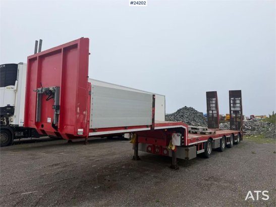 Bodex 4 axle machine trailer w/ hydraulic drive bridges Bodex 4 axle machine trailer w/ hydraulic drive bridges 2015 2 Low...