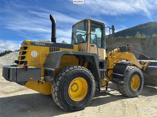 Komatsu WA320-3H wheel loader for sale as partial repair p 848 1994 2 Wheel Loaders image 22