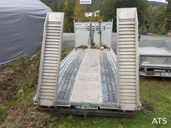 Mitsubishi Fuso 7C18 platform car w/ new AdBlue pump, Winch, Fuso 7C18 platform car w/ new AdBlue pump, Winch, 2012 2 imag...