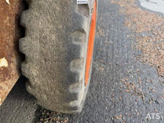 Bobcat 34.3 skid steer loader w/ extra tires and bucket. 34.3 skid steer loader w/ extra tires and bucket. 1986 2 image 7