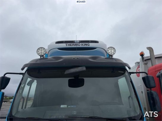 Volvo FM 380 box truck with full side opening, tail lift FM 380 box truck with full side opening, tail lift 2008 2 image 7