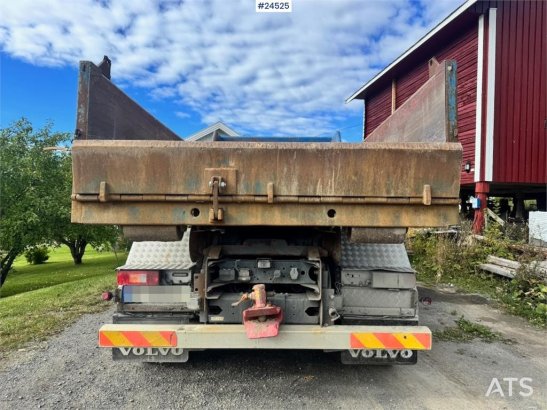 Volvo FMX500 Tridem Hooklift Truck – Without Container – FMX500 Tridem Hooklift Truck – Without Container – 2012 2 image 7