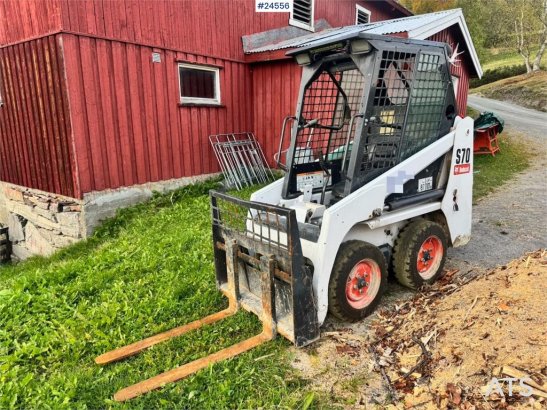 Bobcat S70 Compact Loader with Sweeper, Bucket and Pallet S70 Compact Loader with Sweeper, Bucket and Pallet 2009 2 image 7