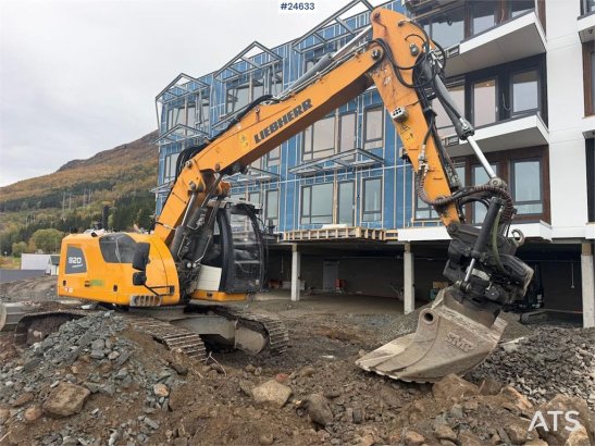 Liebherr R920 LC reduced-tail-swing excavator with GPS, 2 b 10028 2022 2 Crawler Excavators image 7