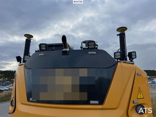 Liebherr R914 excavator with GPS, bucket, and tiltrotator. R914 excavator with GPS, bucket, and tiltrotator. 2019 2 Crawle...