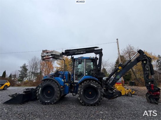 Huddig 1260B Tractor – 3 buckets, grapple, pallet forks, Huddig 1260B Tractor – 3 buckets, grapple, pallet forks, 2010 2 i...