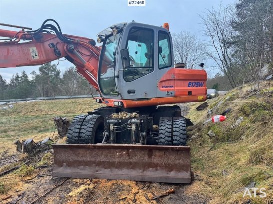 Fiat-Kobelco E175W wheeled excavator – Rototilt – 2 buckets – G Fiat-Kobelco E175W wheeled excavator – Rototilt – 2 bucket...