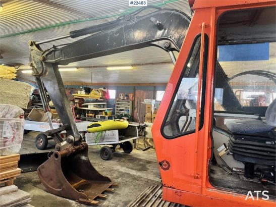 Hitachi UH033 UH033 1986 2 Crawler Excavators image 53