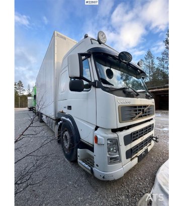 Volvo FM9 340 4x2 box truck with full side opening and t FM9 340 4x2 box truck with full side opening and t 2005 2 image 53