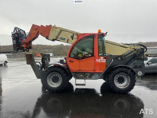 JLG 4017 telehandler w/ two pallet forks and bucket. C 4017 telehandler w/ two pallet forks and bucket. C 2007 2 Wheel Loa...