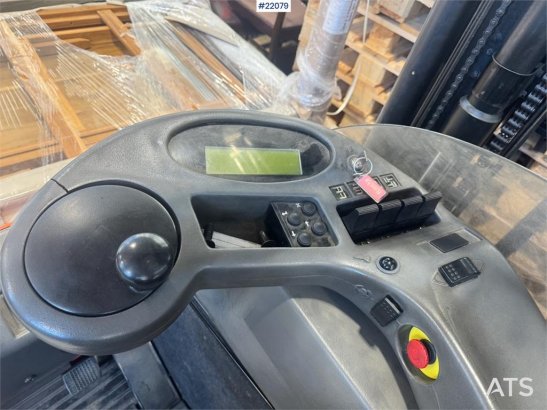 Rocla S16 reach truck with charger Rocla S16 reach truck with charger 2001 2 Forklift image 38
