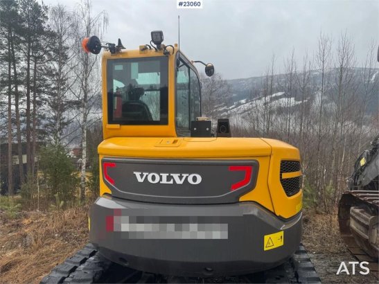Volvo ECR88D tracked excavator with tilt and bucket. Onl ECR88D tracked excavator with tilt and bucket. Onl 2022 2 Crawler...