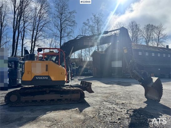 Volvo ECR145EL crawler excavator – Rototilt – 3 buckets ECR145EL crawler excavator – Rototilt – 3 buckets 2019 2 Crawler E...