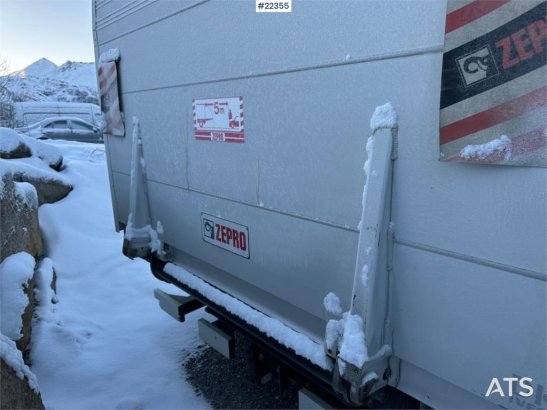 Iveco Daily box truck w/ lift and 2 sets of tires – Will Daily box truck w/ lift and 2 sets of tires – Will 2017 2 image 98