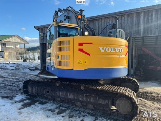 Volvo ECR235EL Tracked excavator w/ Cleaning bucket, til ECR235EL Tracked excavator w/ Cleaning bucket, til 2016 2 Crawler...