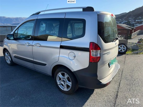 Ford Transit Courier with roof rails, chains, summer/wi Transit Courier with roof rails, chains, summer/wi 2018 2 Small Va...