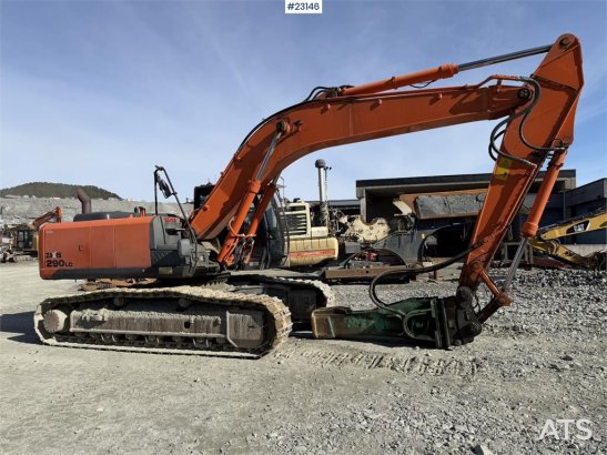 Hitachi ZX290LC-5B excavator with a digging bucket ZX290LC-5B excavator with a digging bucket 2013 2 Crawler Excavators im...