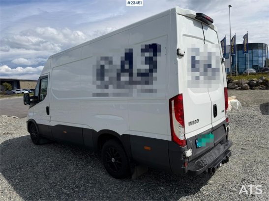 Iveco 35S16 4x2 4-pallet van with 1 sliding door 35S16 4x2 4-pallet van with 1 sliding door 2020 2 Small Vans image 8