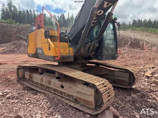 Volvo EC300 Excavator – Engcon Tiltrotator, 2 Buckets an EC300 Excavator – Engcon Tiltrotator, 2 Buckets an 2018 2 Crawler...