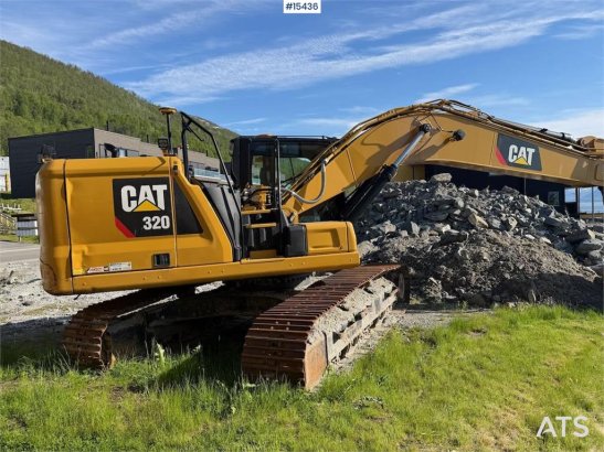 CAT 320 33 2019 2 Crawler Excavators image 8
