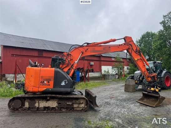 Hitachi ZX135US-5B Excavator w/ Rototilt – 2 Buckets – Eas 10227 2013 2 Crawler Excavators image 8