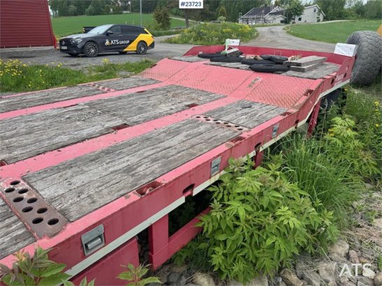 Maur Machine Trailer – Hydraulic Loading Ramps Maur Machine Trailer – Hydraulic Loading Ramps 2015 2 Lowloader trailers im...