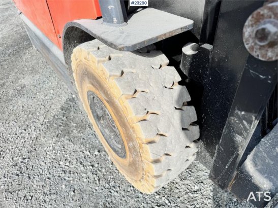 Toyota 7FBMF25 Forklift – Electric 7FBMF25 Forklift – Electric 2013 2 Forklift image 8