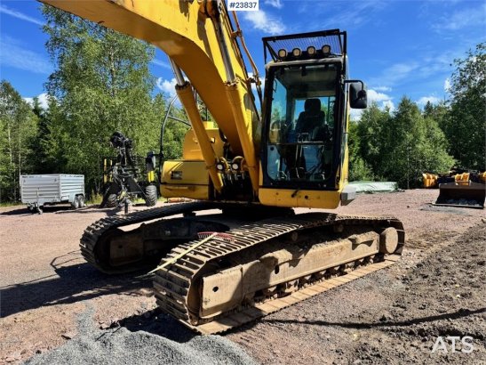 Komatsu PC210LC Excavator with 2020 Rototilt and 2 Buckets PC210LC Excavator with 2020 Rototilt and 2 Buckets 2016 2 Crawl...