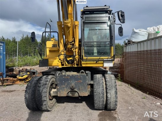 Komatsu PW160-8 Wheeled Excavator with Rototilt and Gradin 915 2013 2 Wheeled Excavators image 8