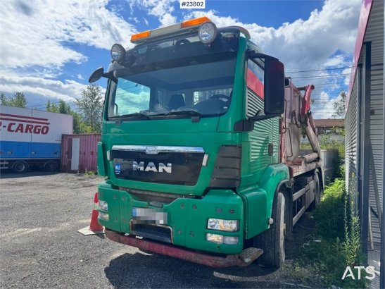 MAN TGS 18.360 4x2 hooklift truck with 2 containers WA TGS 18.360 4x2 hooklift truck with 2 containers WA 2013 2 image 23