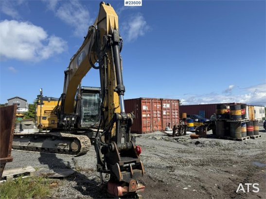 CAT 323FL with tilt and digging bucket 36 2018 2 Crawler Excavators image 8