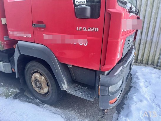 MAN LE 9.220 Box Truck – Low Mileage LE 9.220 Box Truck – Low Mileage 2003 2 image 8
