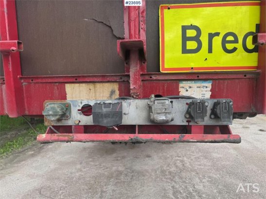 Broshuis Machine Semi-Trailer – with hydraulic loading ramp Broshuis Machine Semi-Trailer – with hydraulic loading ramp 20...