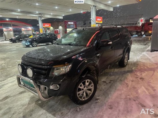 Ford Ranger w/ two sets of tires and defective 4 wheel Ranger w/ two sets of tires and defective 4 wheel 2014 2 Small Vans...