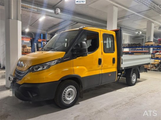 Iveco 35S18 flatbed truck with crane – 2 sets of tires – 35S18 flatbed truck with crane – 2 sets of tires – 2025 2 Small V...