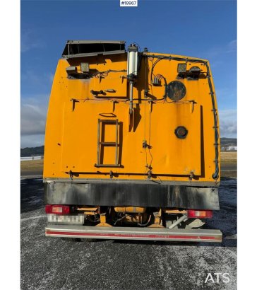 Volvo FM9 4x2 sweeper truck w/ Beam sweeper S7000 superc FM9 4x2 sweeper truck w/ Beam sweeper S7000 superc 2003 2 image 8