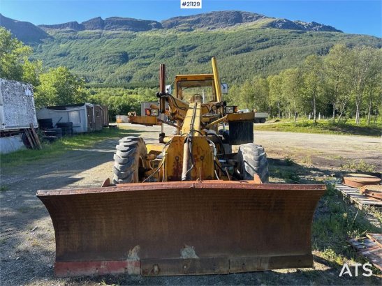 Nordverk 130 HVT grader w/ extra tires on rim. WATCH VIDEO. Nordverk 130 HVT grader w/ extra tires on rim. WATCH VIDEO. 19...