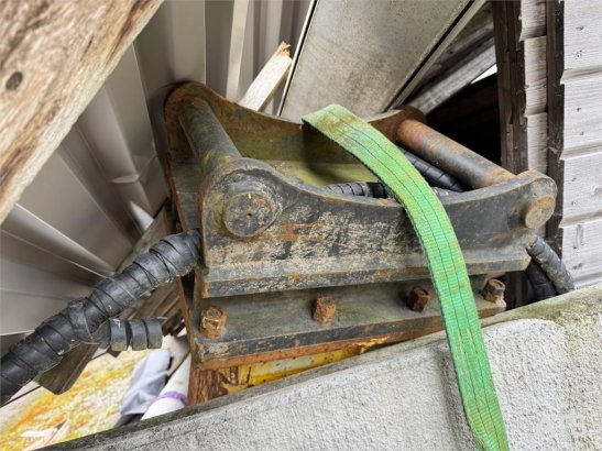 Soosan hydraulic breaker with S60 attachment. Soosan hydraulic breaker with S60 attachment. 2 image 33