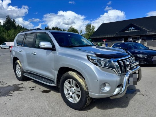 Toyota Land Cruiser – 190 HP – 2 Sets of Tires Land Cruiser – 190 HP – 2 Sets of Tires 2014 2 Small Vans image 8