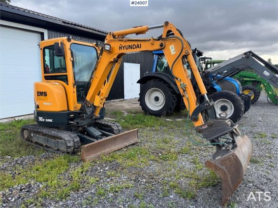 Hyundai Robex 30Z Mini excavator - 2 buckets - 230 Hours! Robex 30Z Mini excavator - 2 buckets - 230 Hours! 2018 2 image 8