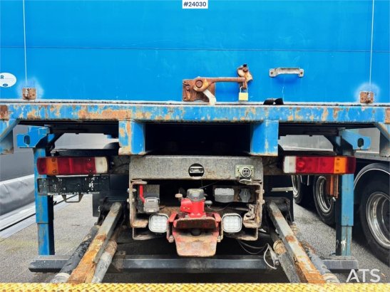 Scania P114 Container Truck with Tail Lift P114 Container Truck with Tail Lift 2002 2 image 8