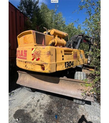 Atlas 1304 Wheeled Excavator – 2 Buckets 1304 Wheeled Excavator – 2 Buckets 1989 2 Wheeled Excavators image 8