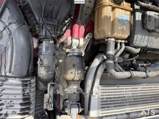 Scania R580 8x4 combi truck w/ new retarder, turntable an R580 8x4 combi truck w/ new retarder, turntable an 2016 2 Tipper...