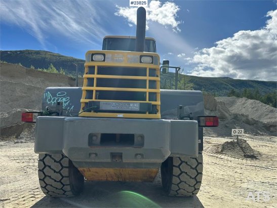Komatsu WA320-3H wheel loader for sale as partial repair p 848 1994 2 Wheel Loaders image 23